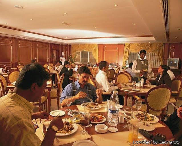 Winchester Grand Hotel Apartment Dubaj Étterem fotó